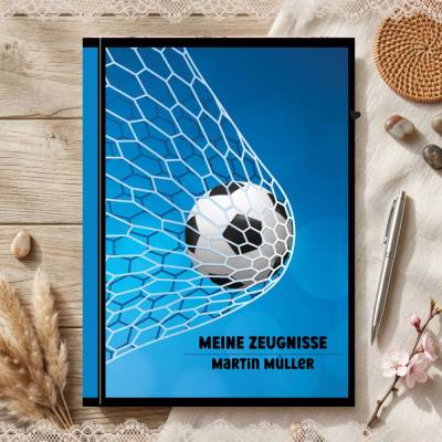 Süße Zeugnismappe für Jungs | Personalisiert | Fußball- Motiv | Einschulung & Schulanfang Geschenk | 26-48