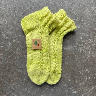 Sneakersocken Größe 37 – handgestrickte Damensocken mit Bundmuster in limettengrün Wollsocken Kurzsocken