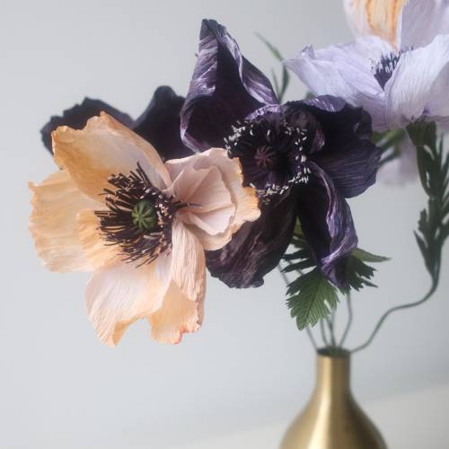 Mohnblume aus Krepppapier I Handgemachte Blume aus Papier I Papierblumen Deko I gefärbt mit Pflanzenfarbe