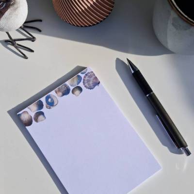 Handgebundener Notizblock A6 40 Blatt mit Muscheln