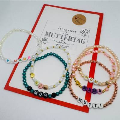 MAMA Armband personalisiert – Handgemachtes Perlenarmband mit Wunschtext | Muttertagsgeschenk | Geschenk für Mama