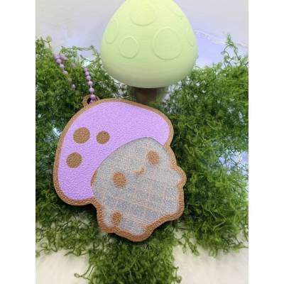 Glow in the Dark Pilz Schlüsselanhänger – Leuchtender Kawaii-Anhänger aus dem Zauberwald