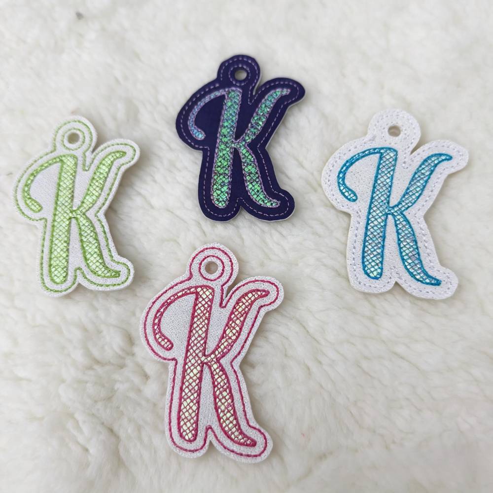 Stickdatei Schlüsselanhänger mit Hologrammfolie / Glitzerfolie ITH Set – 26 Buchstaben, ca. 7cm Bild 2