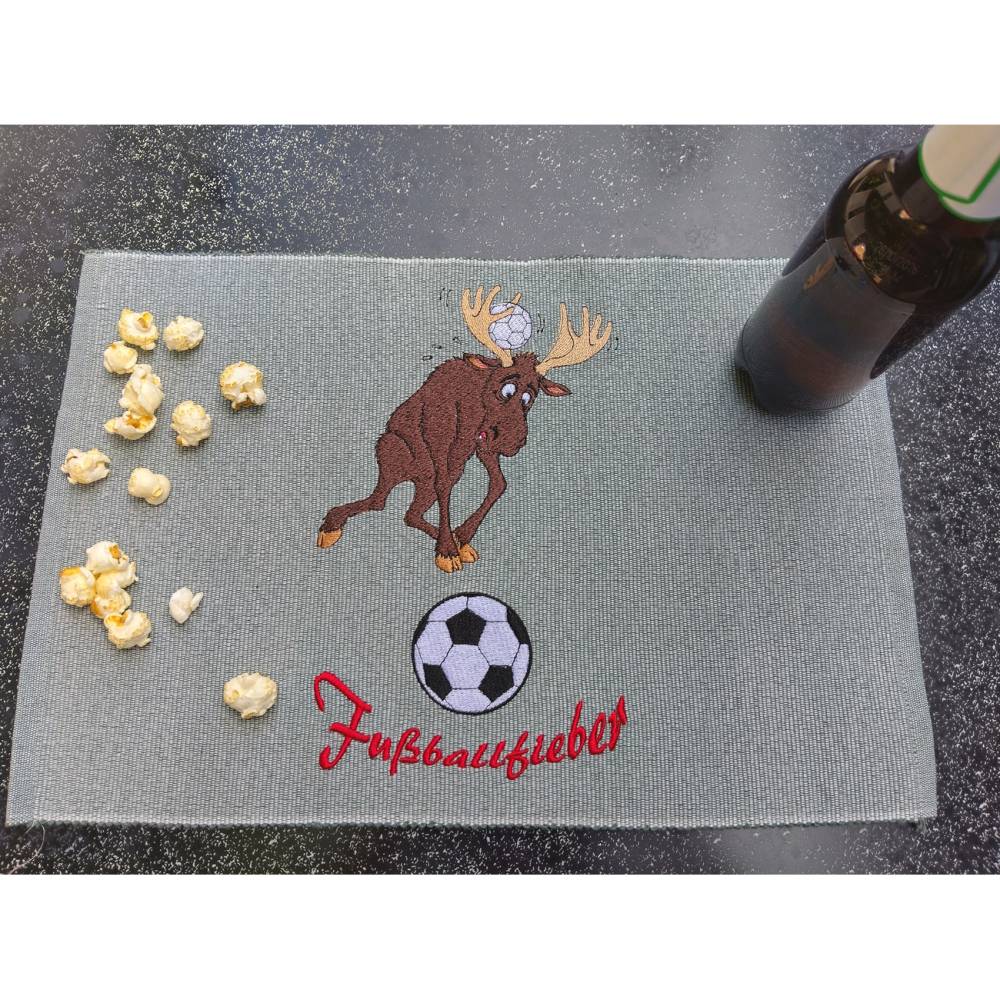 Fußball Elch Stickdatei 14x14cm bzw. 15x15cm – Witziges Kopfballmotiv für deine Stickmaschine Bild 8
