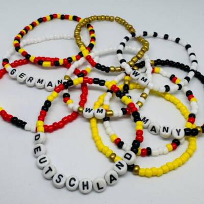 Deutschland Fan-Armband – Handgemachtes Perlenarmband in Schwarz Rot Gold – Germany, Deutschland oder WM