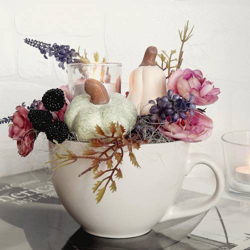 Kürbis Herbstgesteck in Tasse | kleine Tischdeko Gesteckschale mit Teelichtglas