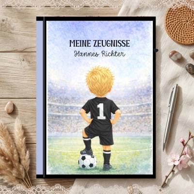 Süße Zeugnismappe für Jungs | Personalisiert | Fußball - Motiv | Einschulung & Schulanfang Geschenk | 26-33