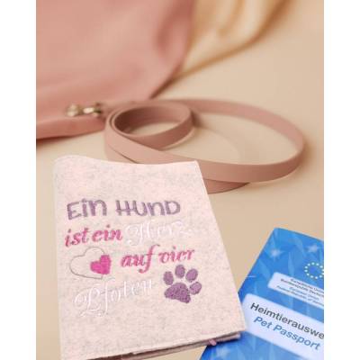 EU Heimtierausweis Hülle aus Wollfilz – personalisiert für Hund & Katze