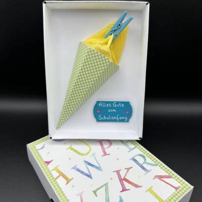 Geschenkbox zur Einschulung mit kleiner Mini-Schultüte
