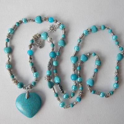 Bettelkette synthetischer Türkis Kette lang blau silberfarben mit Herz Anhänger