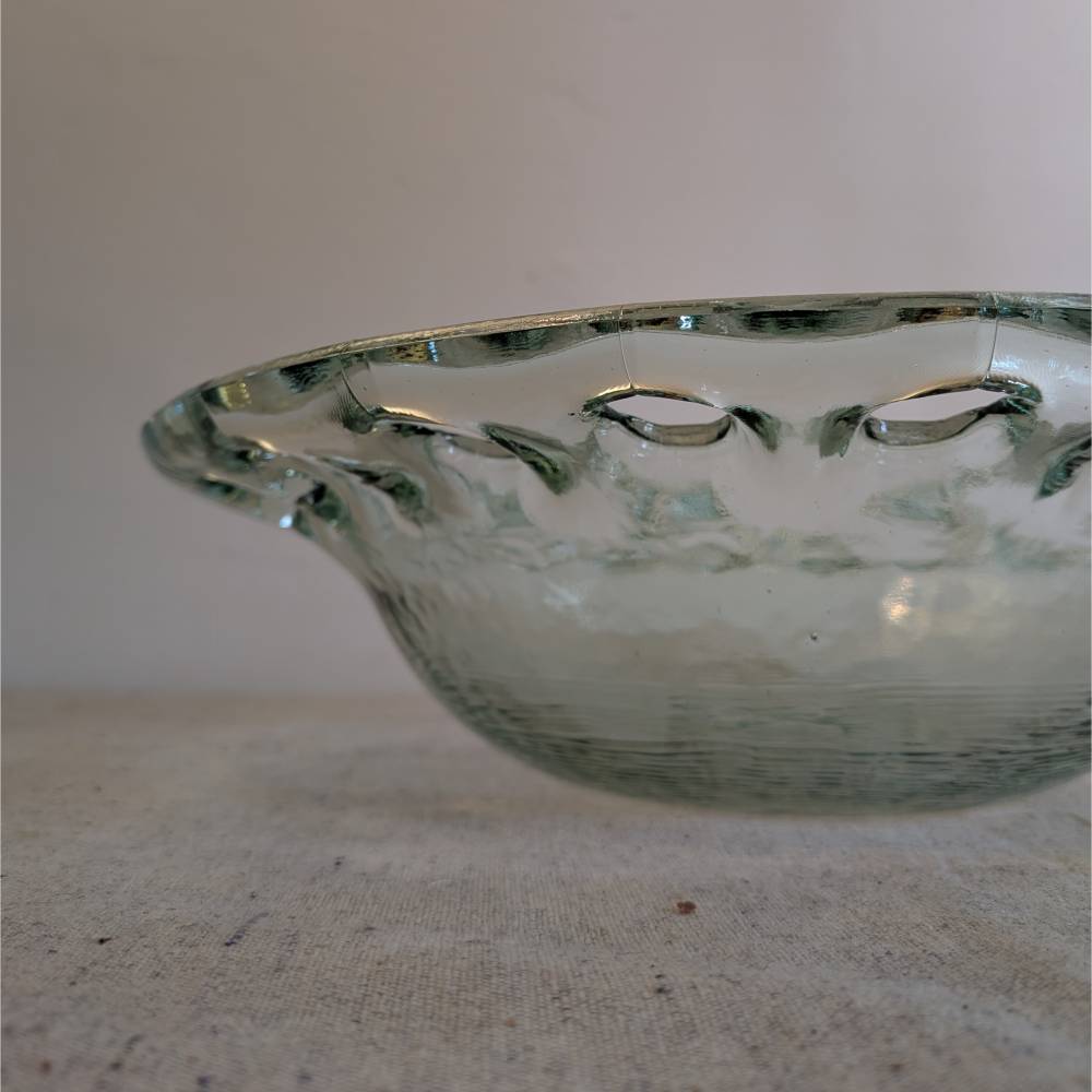Glasschale massiv mit Durchbruchrand aus Pressglas Dekoschale transparent Vintage Design runde Schale groß Obstschale