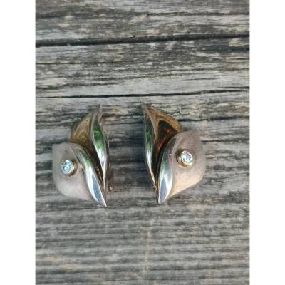 Kleine Silber Ohrclips mit weißem Stein