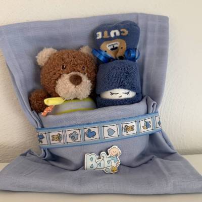 Windeltorte mit Bär, Babygeschenk Junge, blau, kreatives Geschenk zur Geburt, auch mit Name