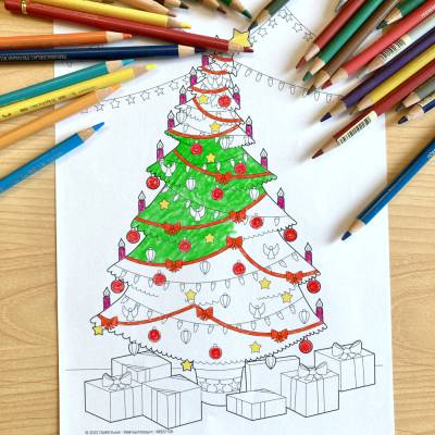 Weihnachtsbaum - Ausmalbild für Kinder & Erwachsene im DIN A4 Hochformat