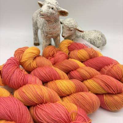 Sockenwolle 4-fach handgefärbt "Tequila Sunrise"