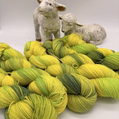 Sockenwolle 4-fach handgefärbt "Lime Pop"