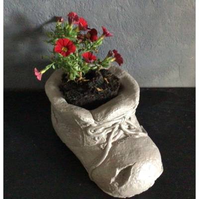 Blumentopf  Übertopf für ihre Pflanzen -  Schuh braun