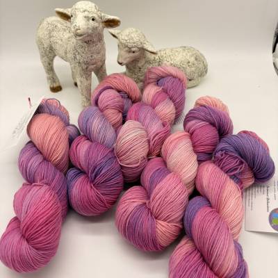 Sockenwolle 4-fach handgefärbt "Pink Lady"