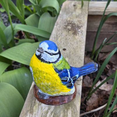 Handbemalter Deko-Vogel „Blaumeise“ aus Raysin