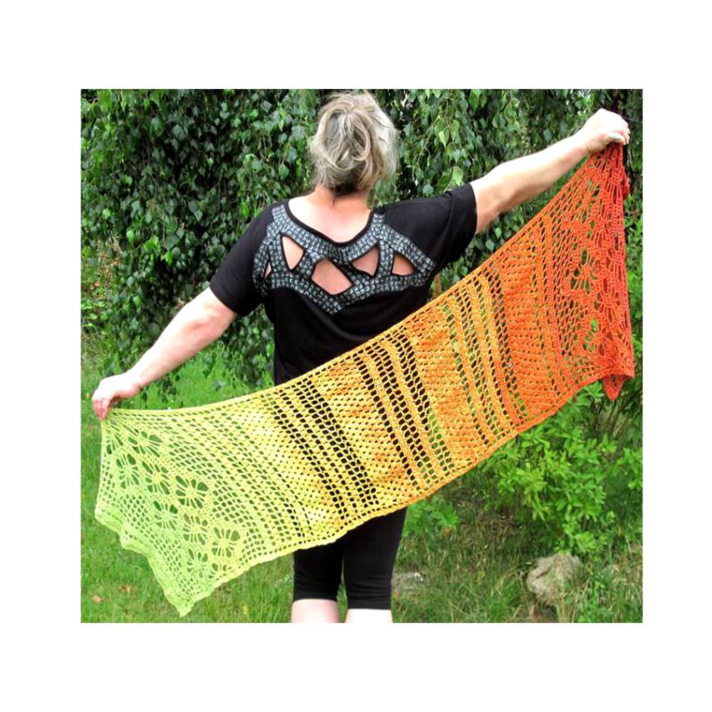 Laceschal gehäkelt Blütenmuster – Kratzfreies Sommertuch mit Farbverlauf, Handarbeit, 1,90 m x 65 cm Bild 1