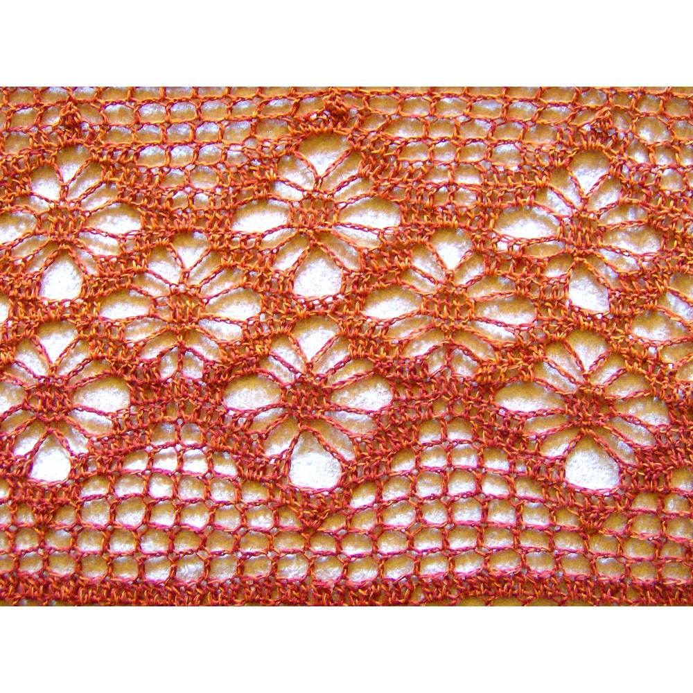 Laceschal gehäkelt Blütenmuster – Kratzfreies Sommertuch mit Farbverlauf, Handarbeit, 1,90 m x 65 cm Bild 4