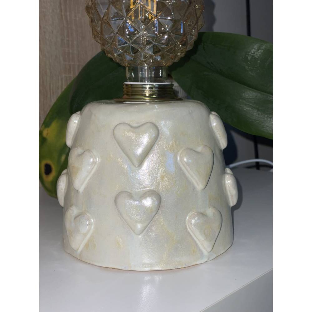 Tischleuchte Nachttischlampe Tischlampe "Perlmutt Herzen" aus Steingut Keramik Bild 3