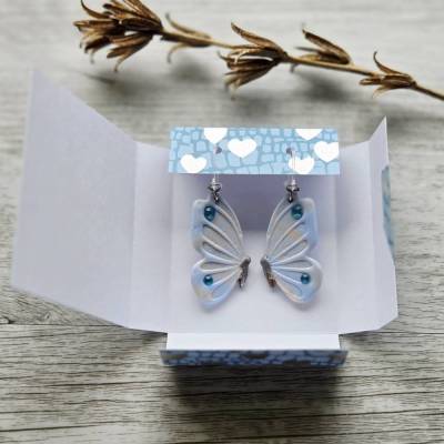 Handgefertigte Schmetterling-Ohrringe aus Polymer Clay mit hypoallergenem Ohrhaken aus Silikon