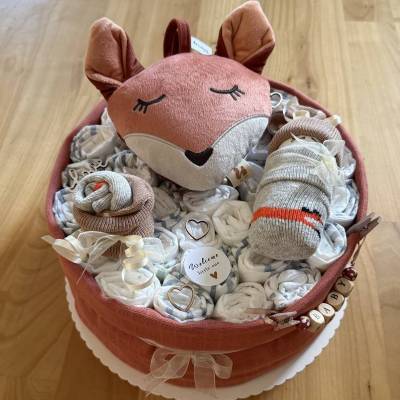 Windeltorte Fuchs – Unisex Babygeschenk in Terracotta / Rotbraun, mit Spieluhr