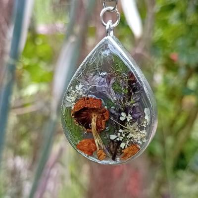 Kette Wald echte Blüten Pilze handarbeit