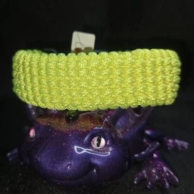 Handgefertigtes Paracord-Armband – Breites Design in Neongelb