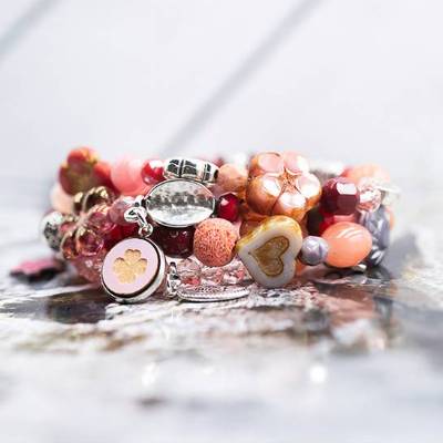 Perlenarmband Set, hippie Schmuck stapelbar, Unikat bohemian Bettelarmband, Geschenkidee Frau Weihnachten, rosa, rot