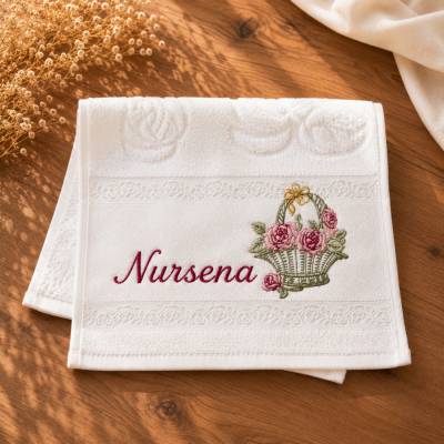 Personalisiertes Gästehandtuch Naturweiß | Mit Wunschname & Rosenkorb-Stickerei | 30 × 50 cm | 100 % Baumwolle