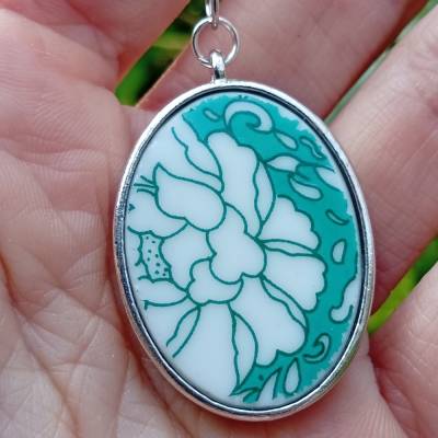 Kette Amulett handarbeit Porzellan Vintage