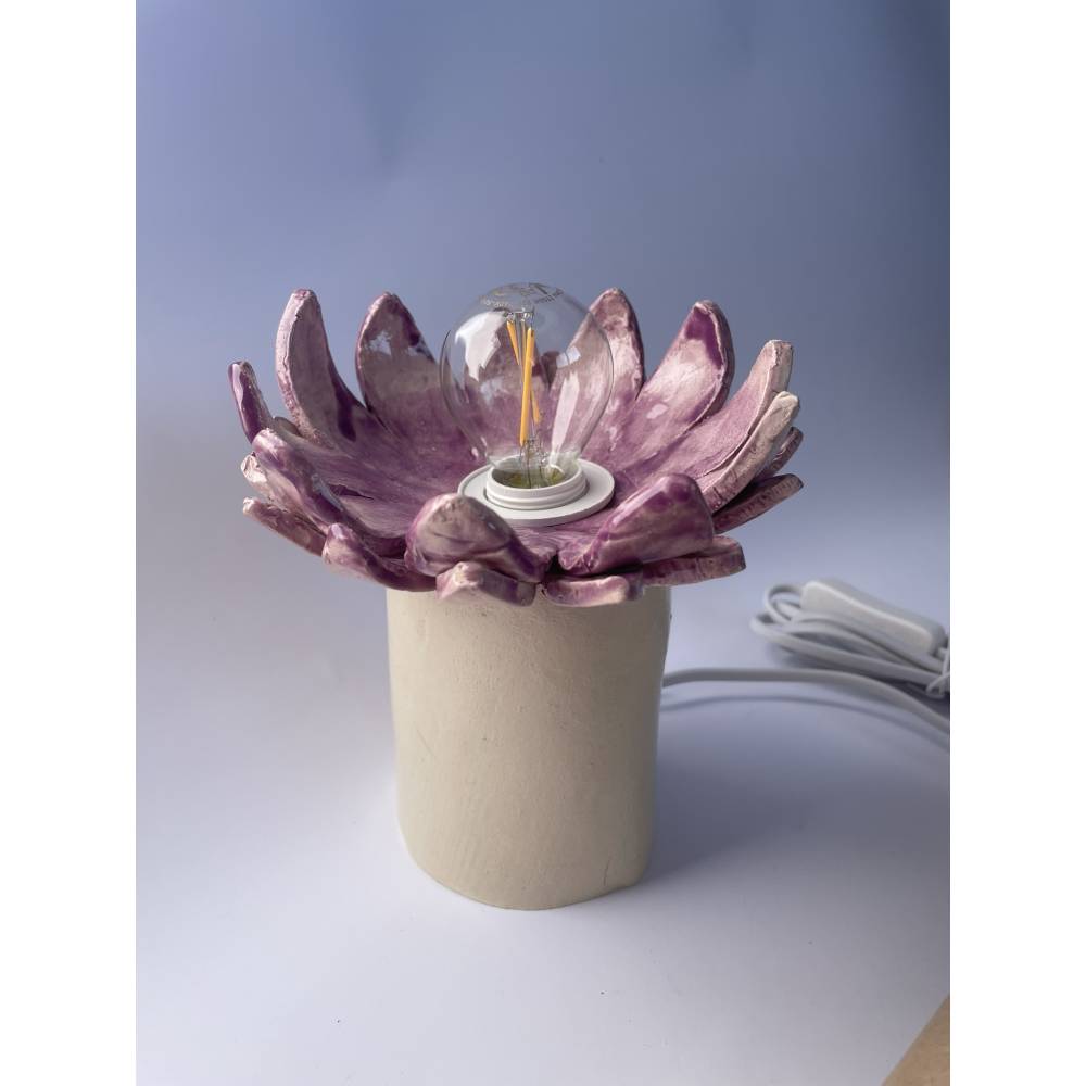 Tischleuchte Nachttischlampe Tischlampe "Chrysantheme" aus Steingut Keramik Bild 1