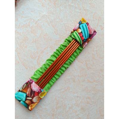 NadelBett, Nadelsafe, Nadelspielgarage, Nadelspiel Safe, Nadeltasche für 15 cm lange Sockennadeln,  buntes Eis