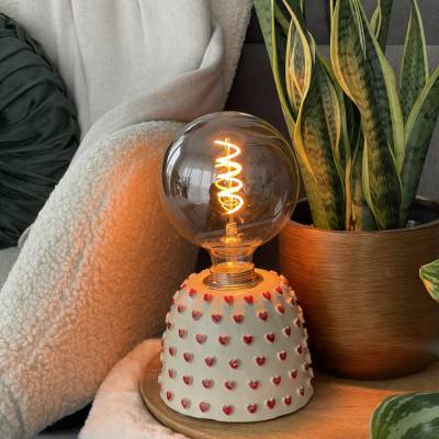 Tischlampe Tischleuchte Nachttischlampe "Herzchen" aus Steingut Keramik handgefertigt