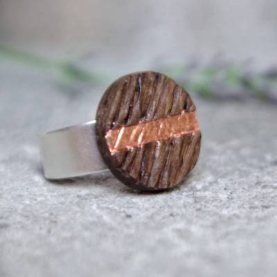 Ring aus Holz mit Kupfer – alte Eiche in 925 Silber