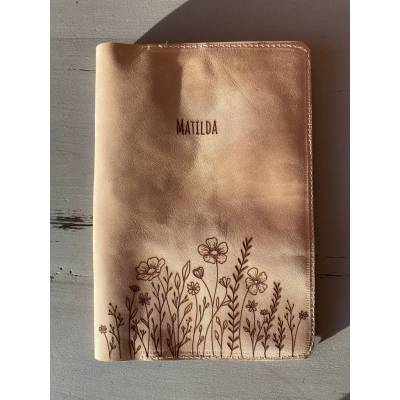 U-Heft-Hülle aus Leder mit Blumenmuster personalisiert 