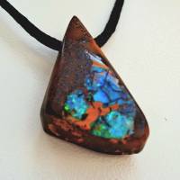 Boulder Opal Anhänger  – Echter Boulderopal aus Australien, hochglanzpoliert