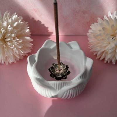 Räucherstäbchenhalter Lotusblume in Farbverlauf deiner Wahl, mit Lotusblumen-Einlage in sortierter Farbe