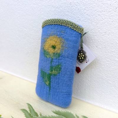 KLEINES ETUI/TÄSCHCHEN, zur Aufbewahrung vieler Dinge, Naturmaterial Filz/Wolle, Handmade, Farbe Blau/Gelb