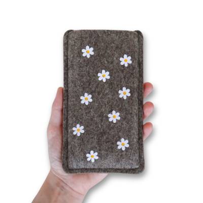 Handytasche aus Filz mit Gänseblümchen-Print - maßgeschneidert für jedes Handymodell