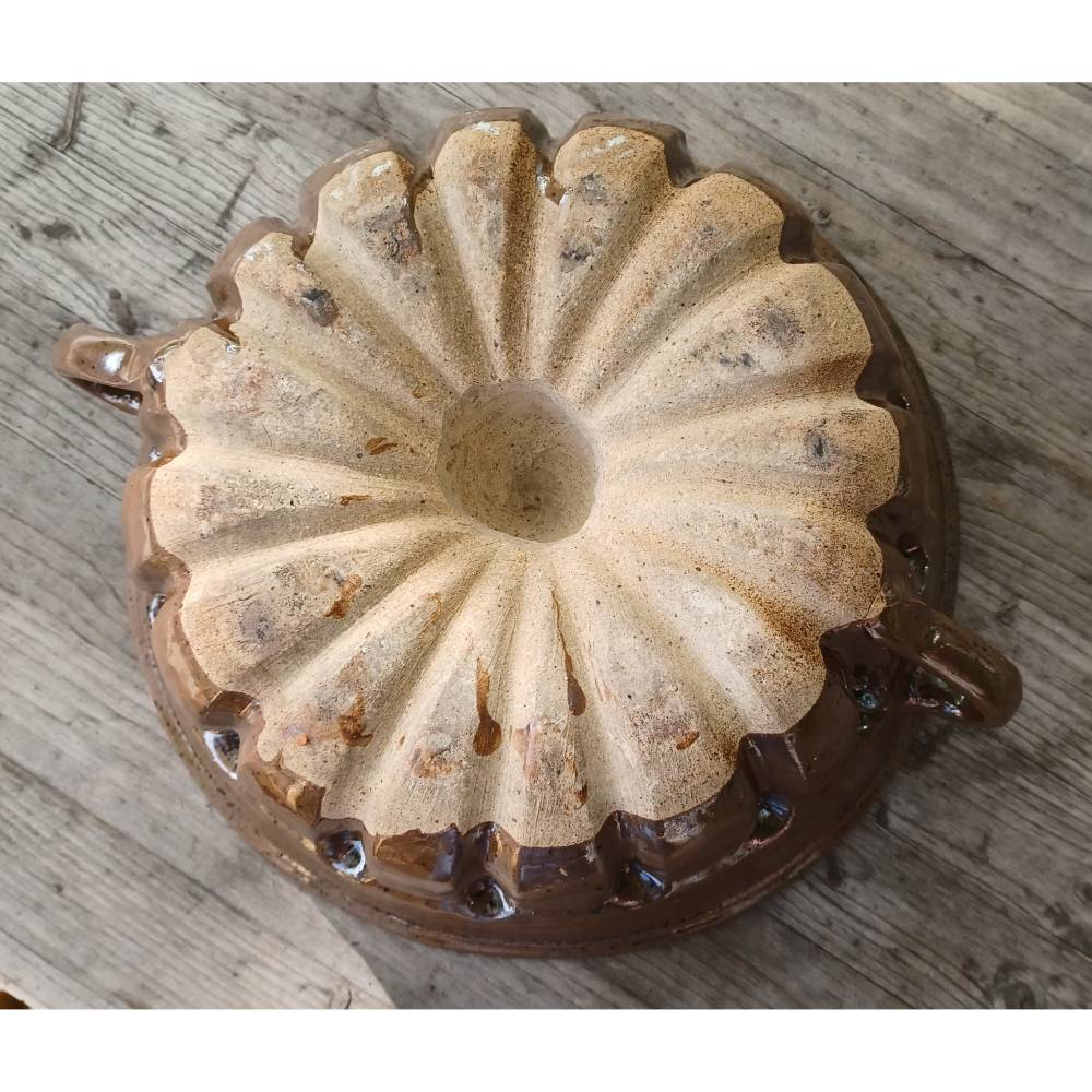 Vintage - alte Gugelhupf Backform mit Henkel in Ton