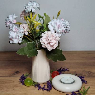 Handgefertigtes Deko-Set aus Raysin 200 – Vase & Kerzenhalter, wasserabweisend & möbelschonend