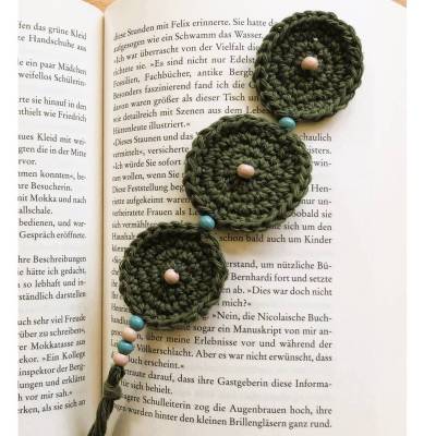 Handgehäkeltes Lesezeichen mit Holzperlen | Baumwolle | Boho