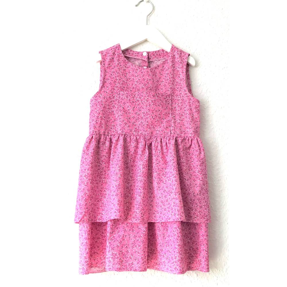 Sommerkleid für ein kleines Mädchen, rosa, Motiv - Blumenzweige Bild 1
