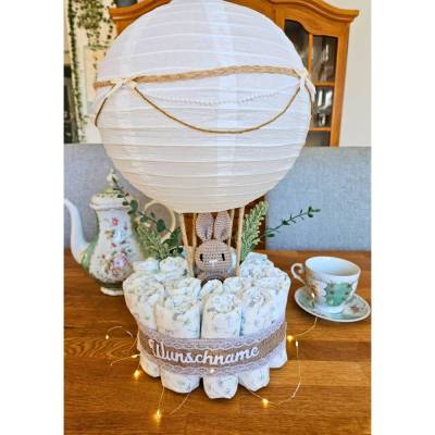 Windeltorte mit Heißluftballon – personalisiertes Babygeschenk zur Geburt für Mädchen & Jungen mit LED, Name und süßer R