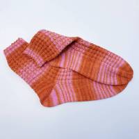 Damensocken handgestrickt - vegane Socken in Größe 40/41 mit schönem Muster