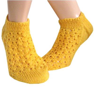 Handgestrickte Sneaker Socken Sonnengelb – Sommerliche Sommersocken mit Lochmuster