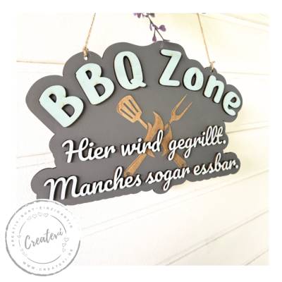Dekoschild Grillplatz aus Holz mit Lasergravur BBQ Zone – Hier wird gegrillt. Manches auch essbar | BBQ Deko 27x17 cm